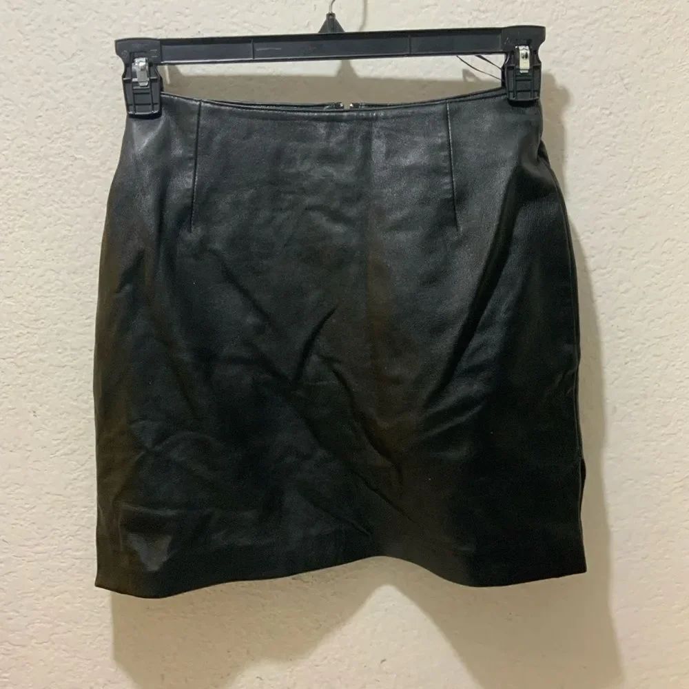 Hugo Buscati Leather Skirt size 6